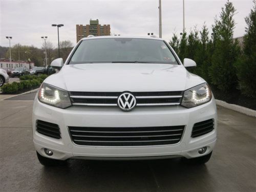 2013 Volkswagen Touareg Sport, US $29,982.00, image 5