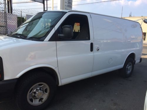 2007 chevrolet express 3500 cargo van 4-door 6.0l 1 owner cargo! priced to sell!