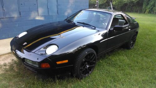 Porsche 928 s4 1987 model