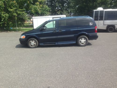 VAN WHEELCHAIR HANDICAP CHEVROLET VENTURE 2004 SIDE ENTRY BRAUN MANUAL RAMP, US $5,499.00, image 2