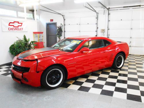2012 Chevrolet Camaro 32k Miles! NO RESERVE Salvage Repairable Damaged Project, image 2