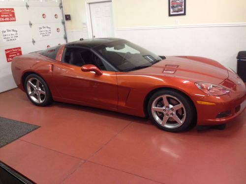 2005 chevrolet corvette glass top  10,000 miles!!!!!!