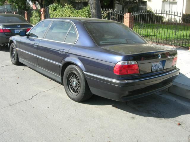 Bmw 7-series base sedan 4-door