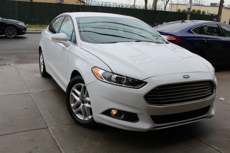 2015 ford fusion se