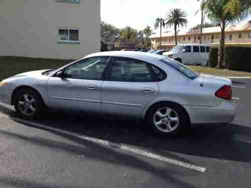 2001 Ford Taurus SE 4-Valve Sedan 4-Door 3.0L, Great Condition for Cheap Price!, image 4