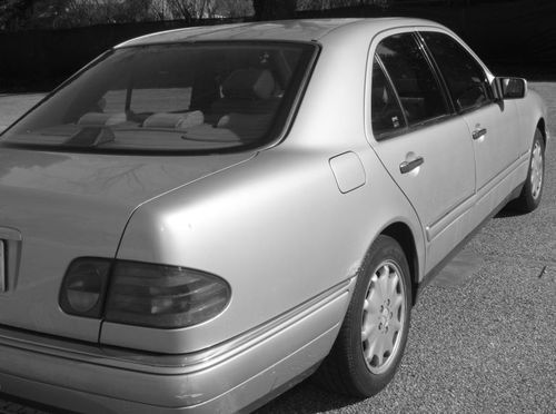 1998 mercedes benz e320.  133,152 miles. in good shape. 2nd owner. $6000.00