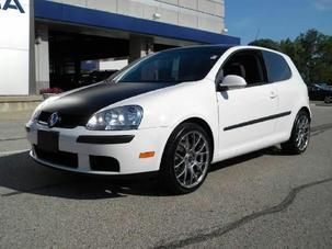 2008 volkswagen rabbit       candy white with black accents