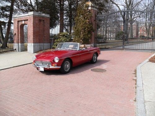 1965 mgb roadster