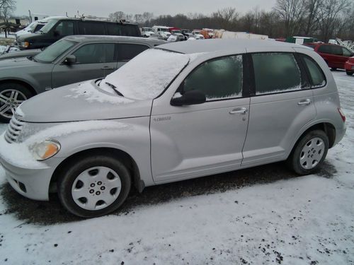 2006 chrysler pt cruiser 4 door coupe