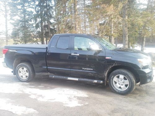 2010 toyota tundra limited crew cab pickup 4-door 5.7l black