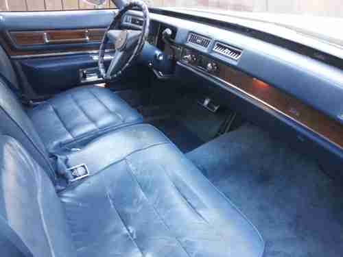 1975 Cadillac Sedan Deville, image 2
