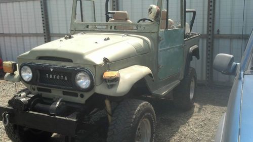 1965 toyota landcruiser fj40 fj cruiser 4x4. soft top no reserve