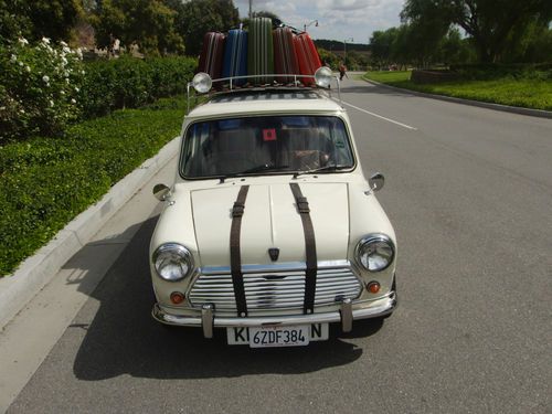 1974 austin mini sallon white