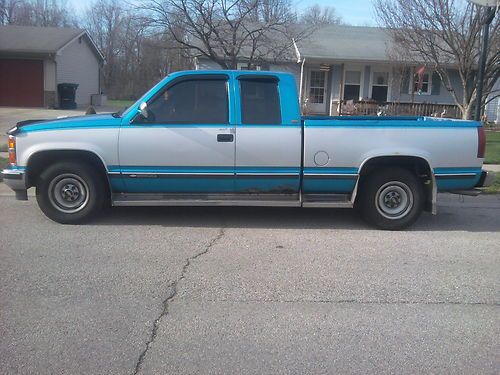 1992 chevrolet c2500 silverado extended cab pickup truck 2-door 5.7l low miles