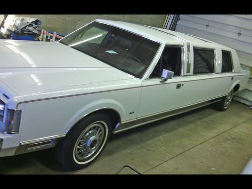 1988 lincoln town car limousine 4-door 5.0l