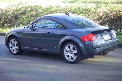 2006 Audi TT Quattro Coupe 2-Door 3.2L - REGISTERED IN CANADA -, image 5