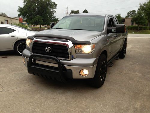 2008 toyota tundra sr5 crew cab pickup 4-door 5.7l 2wd