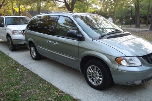 2003 chrysler town country