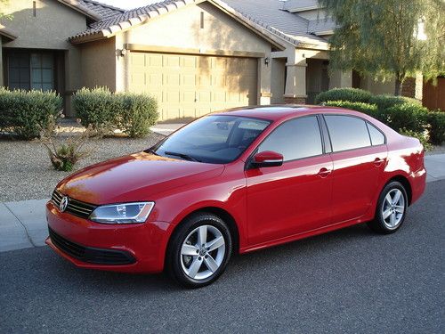 2011 volkswagen jetta tdi, turbo diesel, 6 speed manual trans, low reserve