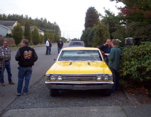 1967 chevrolet el camino 99.9% yellow, perfect interior and out 136