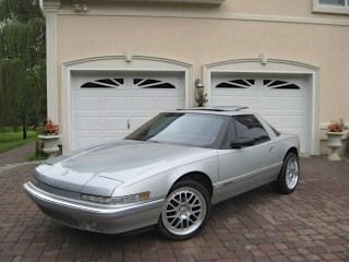 1989 buick reatta base coupe 2-door 3.8l rare color combination