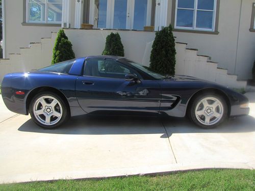1999 corvette mint condition 12k original miles navy blue coupe.