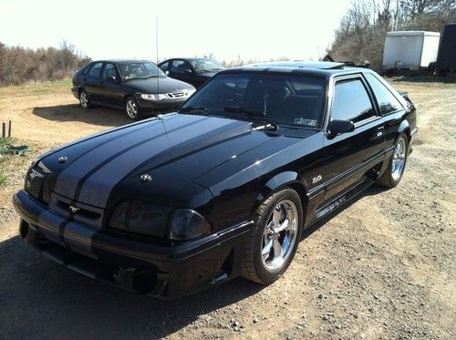 1993 ford mustang gt hatchback 2-door 5.0l