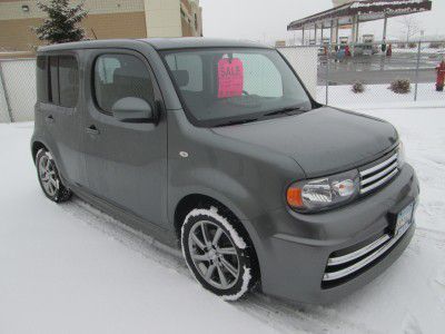 2011 nissan cube krom edition!  very clean car!  1 owner!  hard to find!