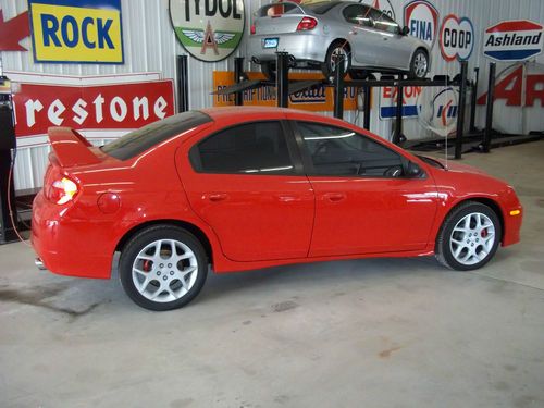 2003 dodge neon srt-4 sedan 4-door 2.4l  *** 800 miles!!  as new!!****