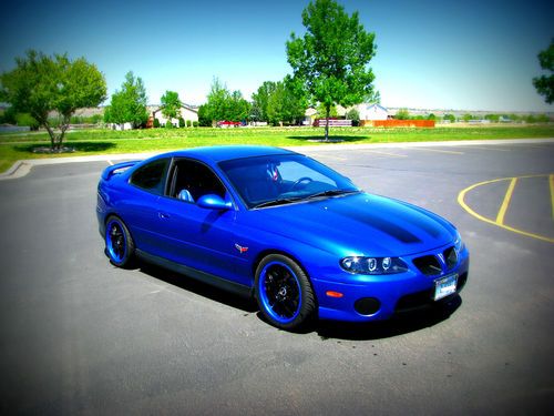 2004 pontiac gto base coupe 2-door 5.7l