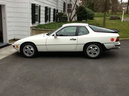 Rare 1987 porsche 924s for sale white exterior/black interior