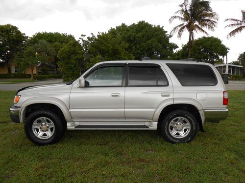 TOYOTA 4RUNNER SR5 4WD MOON-ROOF NO RESERVE, image 2