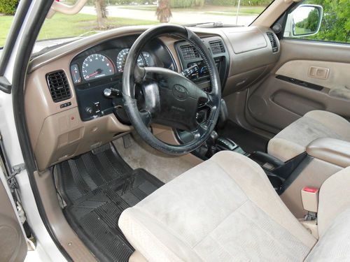 TOYOTA 4RUNNER SR5 4WD MOON-ROOF NO RESERVE, image 11