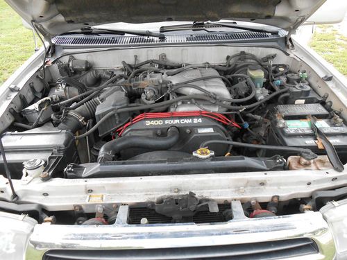 TOYOTA 4RUNNER SR5 4WD MOON-ROOF NO RESERVE, image 13