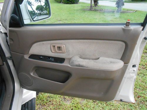 TOYOTA 4RUNNER SR5 4WD MOON-ROOF NO RESERVE, image 21