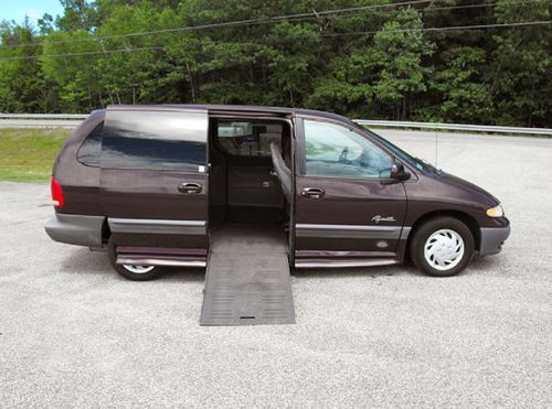 99 plymouth voyager handicap van 6-wy trans seat, hand controls