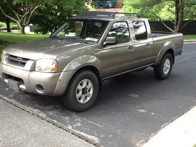 No reserve supercharged frontier 4x4 with cargo bedliner tow hitch