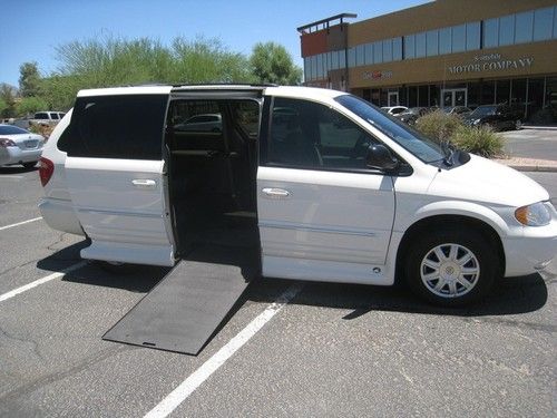 2004 chrysler town &amp; country touring wheelchair handicap wheel chair vmi one own