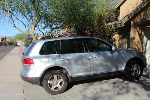 2005 volkswagon toureg  96850 miles, silver/gray, v6, excellent condition