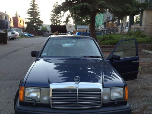 1989 mercedes-benz 300e, dark blue