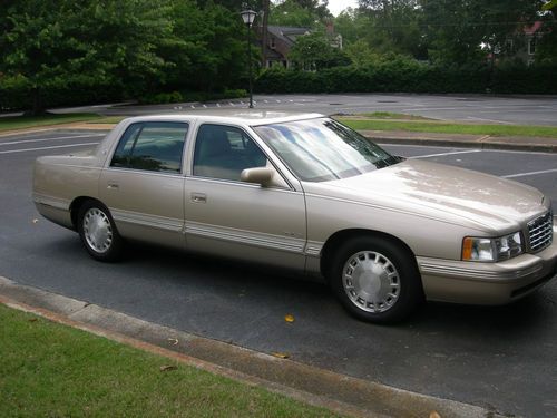 1997 cadillac deville 15 year one owner. 49.300 well maintained miles. mint cond