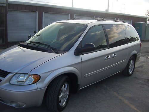 2005 dodge grand caravan sxt mini passenger van 4-door 3.8l