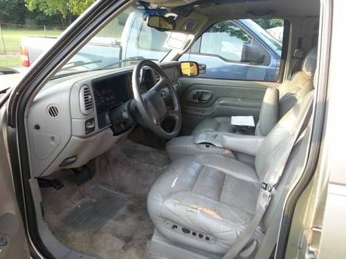 1999 chevy tahoe 4/4