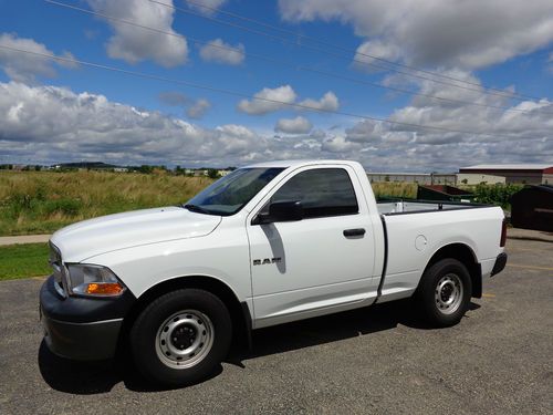 2010 dodge ram 1500 st standard cab pickup 2-door 4.7l