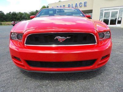 Convertible 3.7L CD Rear Wheel Drive Power Steering 4-Wheel Disc Brakes A/C ABS, image 3