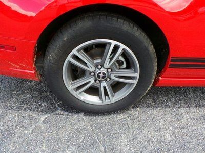 Convertible 3.7L CD Rear Wheel Drive Power Steering 4-Wheel Disc Brakes A/C ABS, image 10