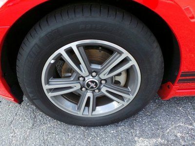 Convertible 3.7L CD Rear Wheel Drive Power Steering 4-Wheel Disc Brakes A/C ABS, image 14