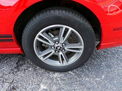 Convertible 3.7L CD Rear Wheel Drive Power Steering 4-Wheel Disc Brakes A/C ABS, image 15