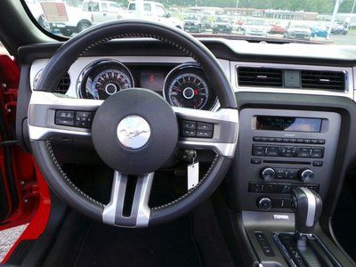 Convertible 3.7L CD Rear Wheel Drive Power Steering 4-Wheel Disc Brakes A/C ABS, image 19