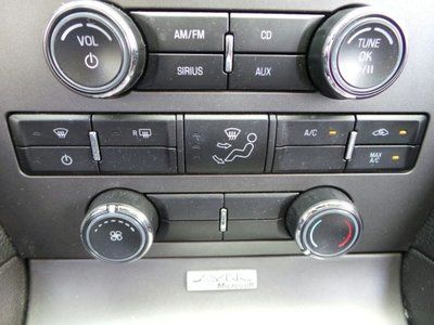 Convertible 3.7L CD Rear Wheel Drive Power Steering 4-Wheel Disc Brakes A/C ABS, image 23